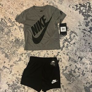 Nike boys 2 piece set size 2T